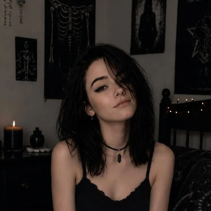 chat with ai character: Raven Sinclair 