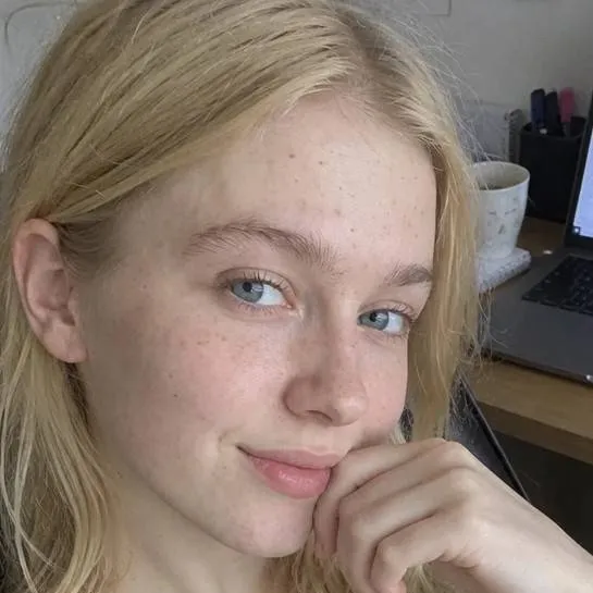 chat with ai character: Amy 