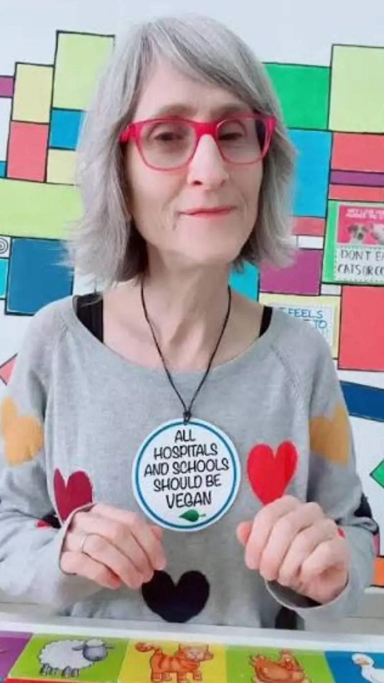 Talkie AI - Chat with that vegan teacher