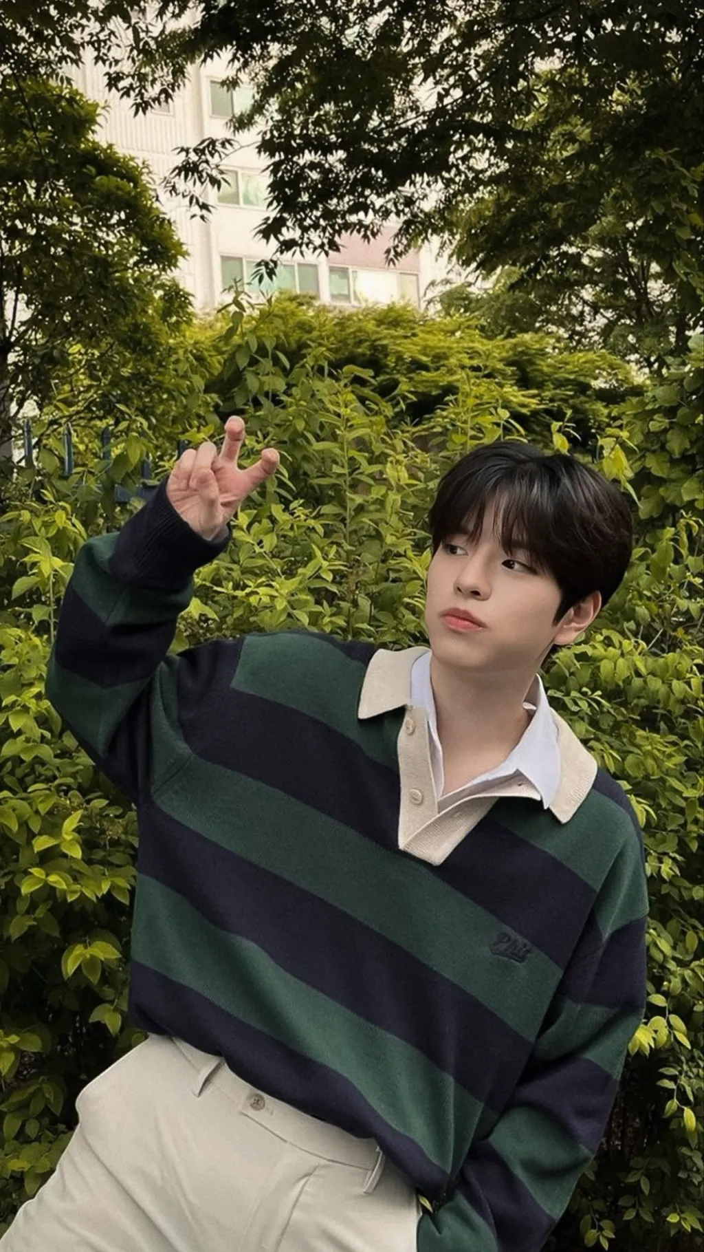 ai character: Kim Seungmin  background
