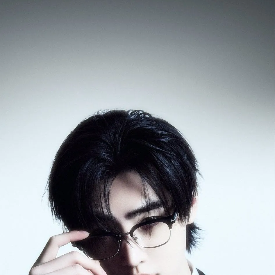 chat with ai character: Park Sunghoon