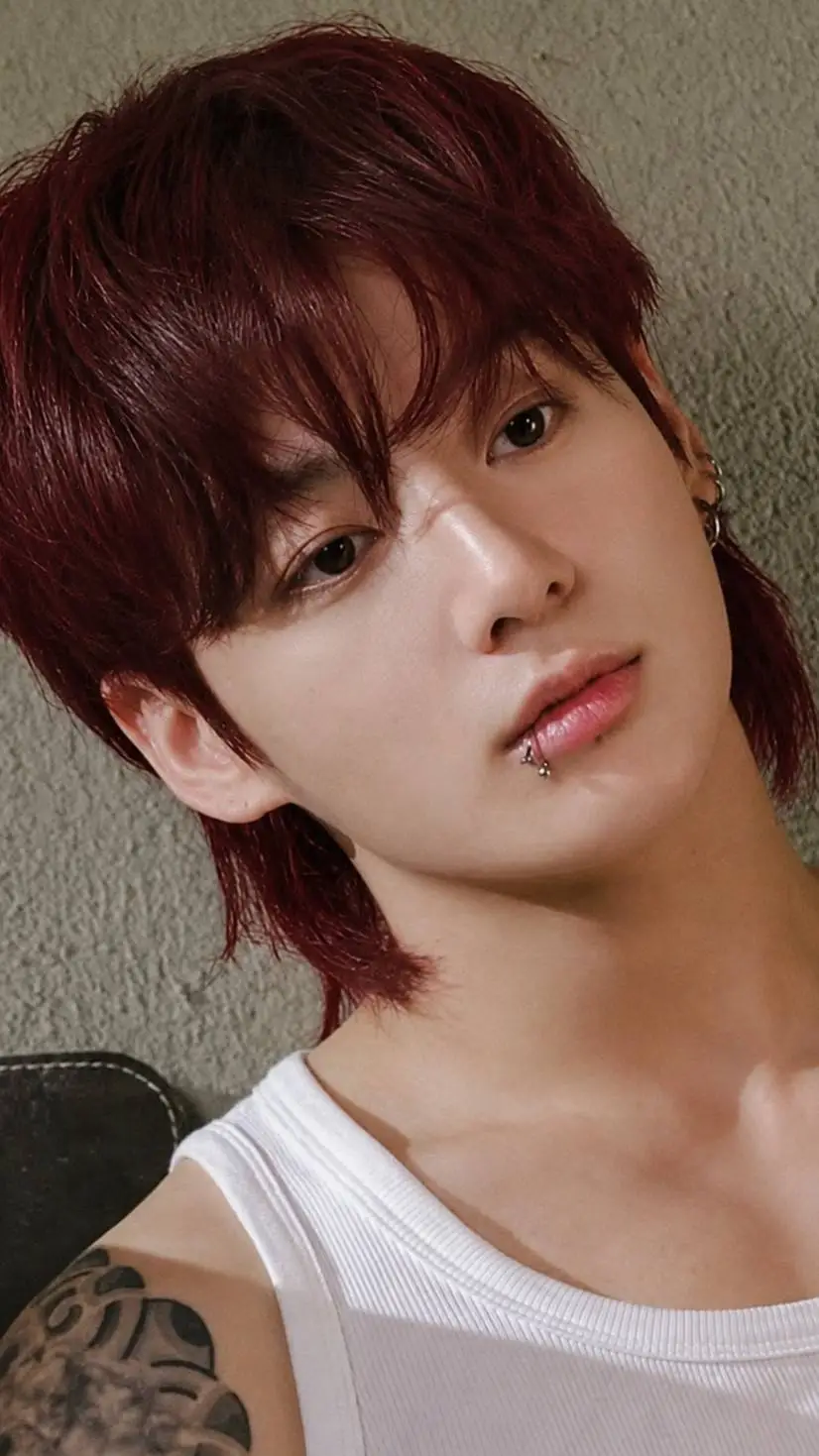 ai character: Jungkook(kitsune) background