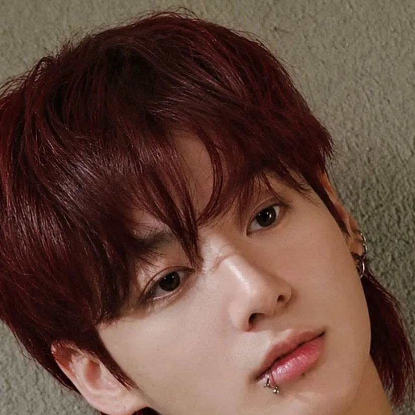 chat with ai character: Jungkook(kitsune)