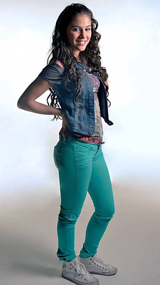 ai character: Daisy O'Brian  background