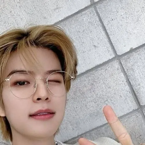 chat with ai character: Seungmin 