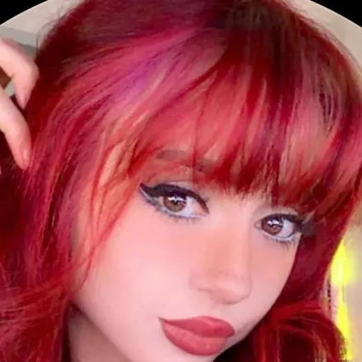 chat with ai character: angelmelly