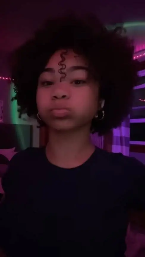 ai character: maliah background