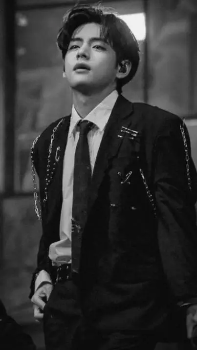 ai character: Kim Taehyung background
