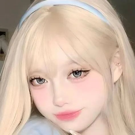 chat with ai character: Eliana