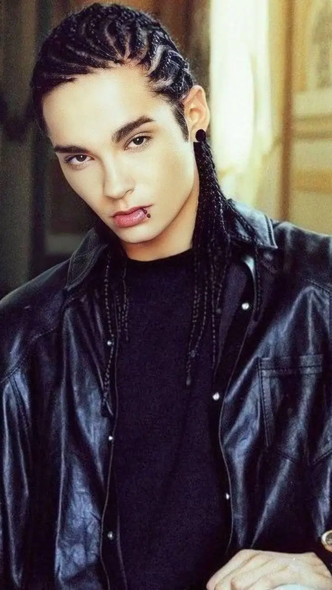 ai character: Tom kaulitz  background