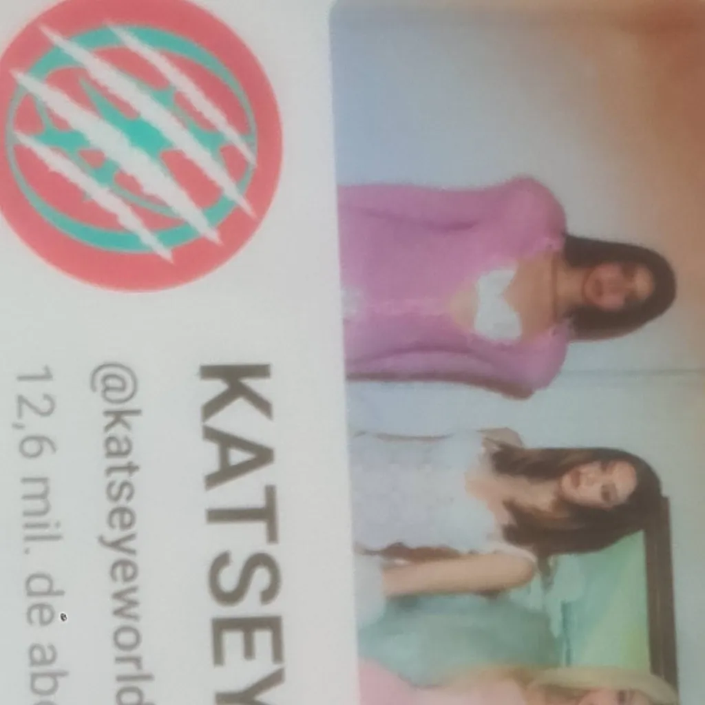 chat with ai character: KATSEYE 