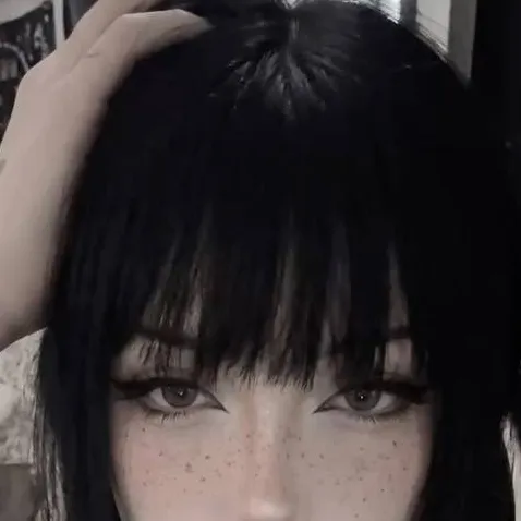 chat with ai character: 👤Zara👤