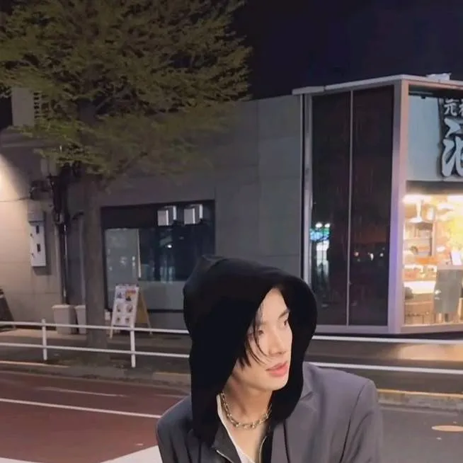 chat with ai character: ✦ Jake ✦