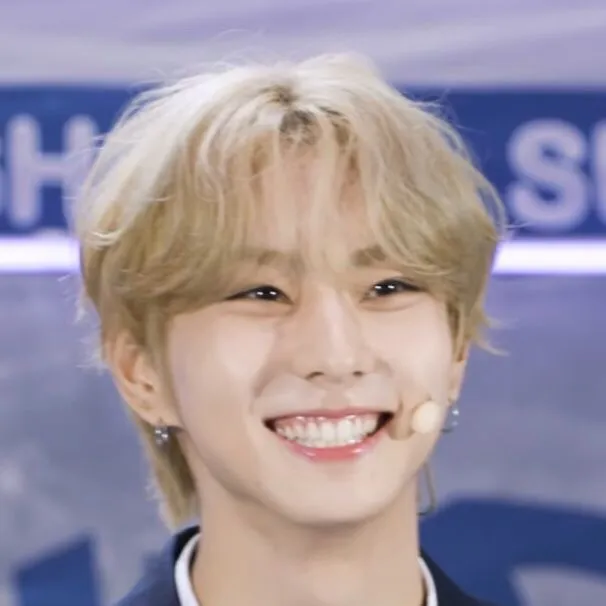 chat with ai character: Yang jungwon