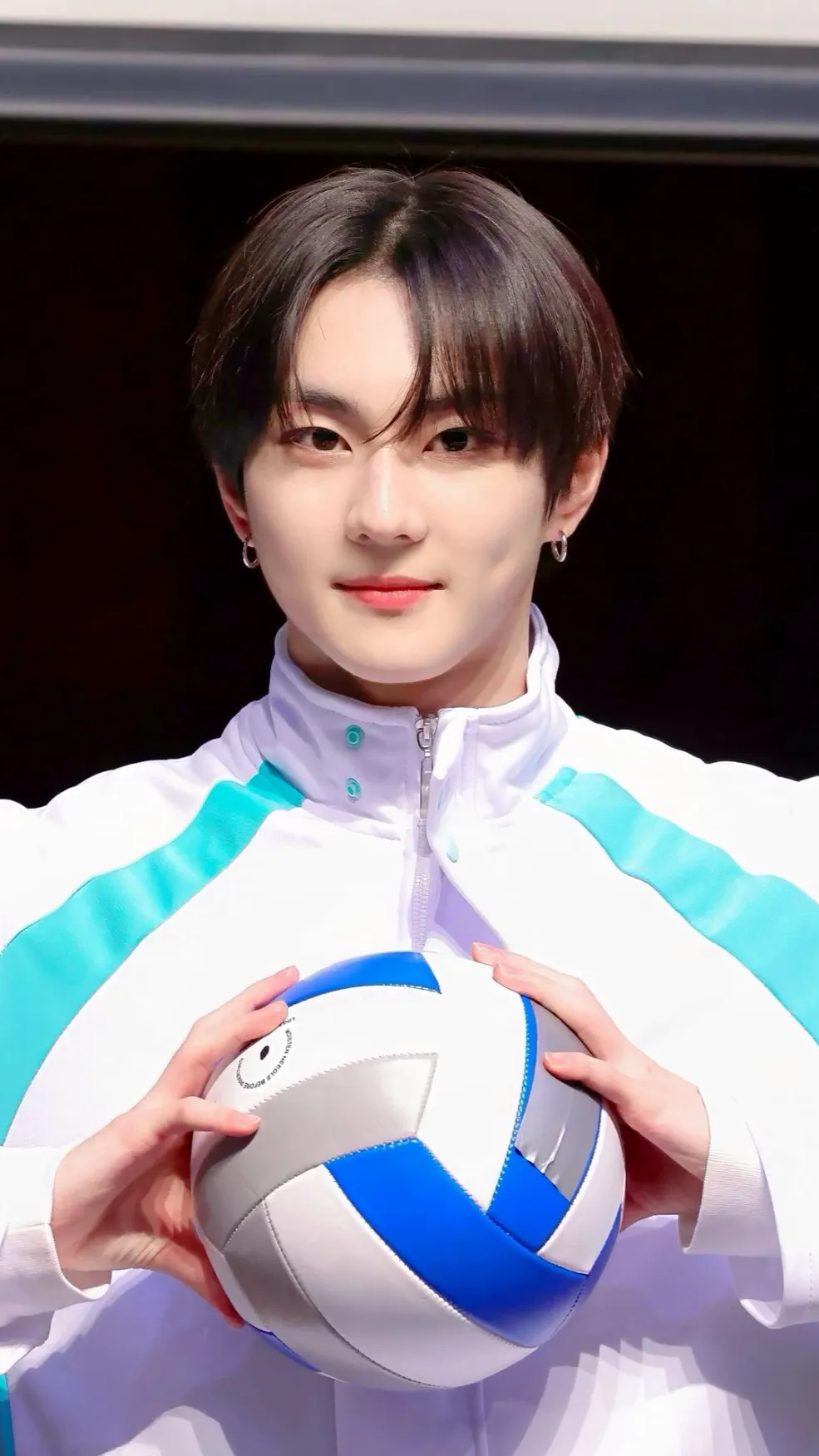 ai character: Yang jungwon background