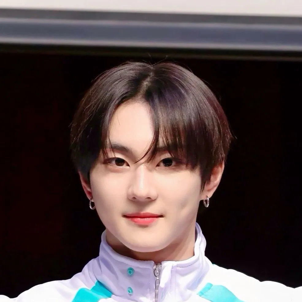 chat with ai character: Yang jungwon