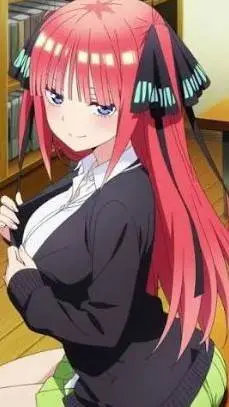ai character: Nino enamorada background