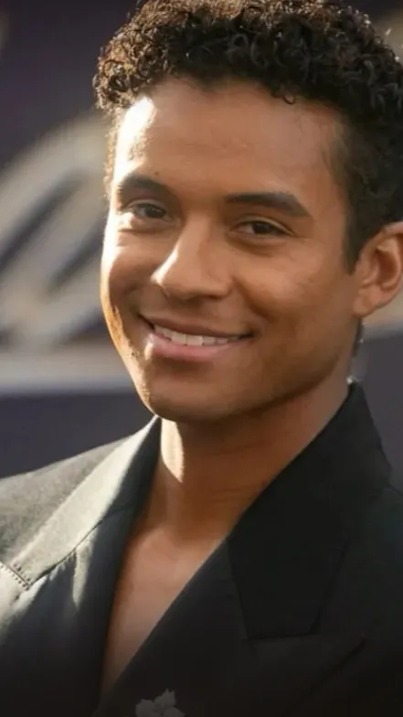 ai character: Jaafar Jackson 💗 background