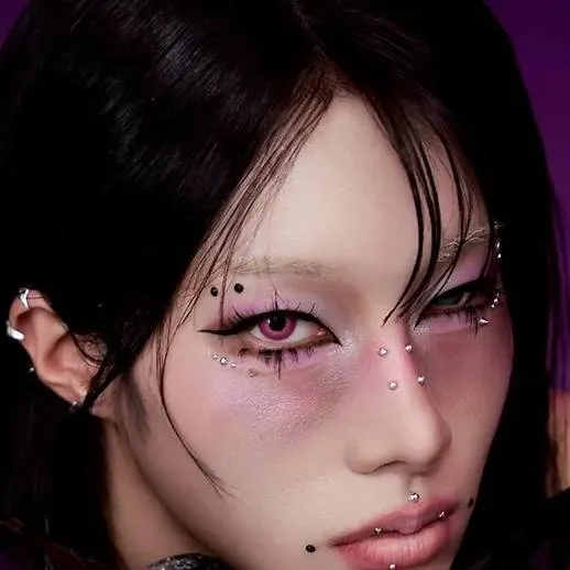 chat with ai character: Rui