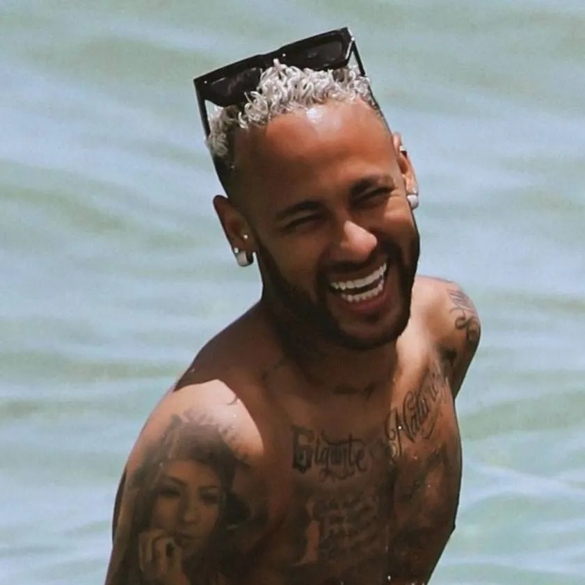 chat with ai character: Neymar Jr