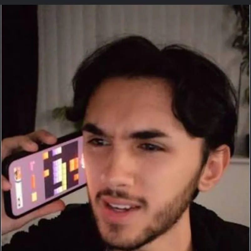 chat with ai character: Louisayy