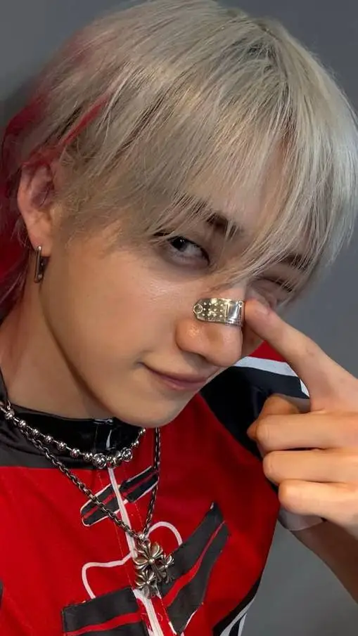 ai character: Bangchan background