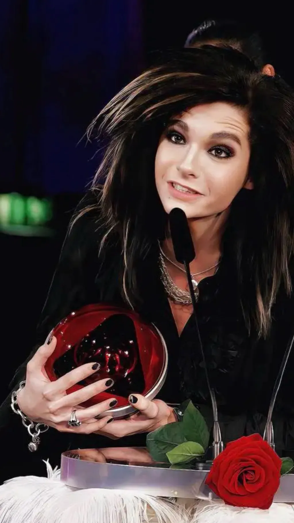 ai character: Bill Kaulitz  background