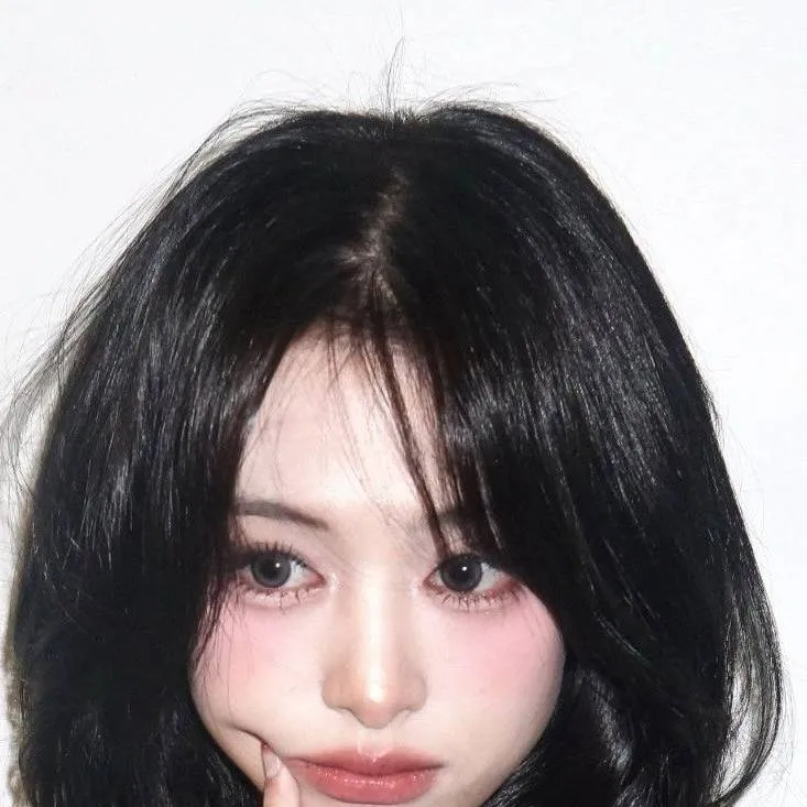 chat with ai character: ahyeon