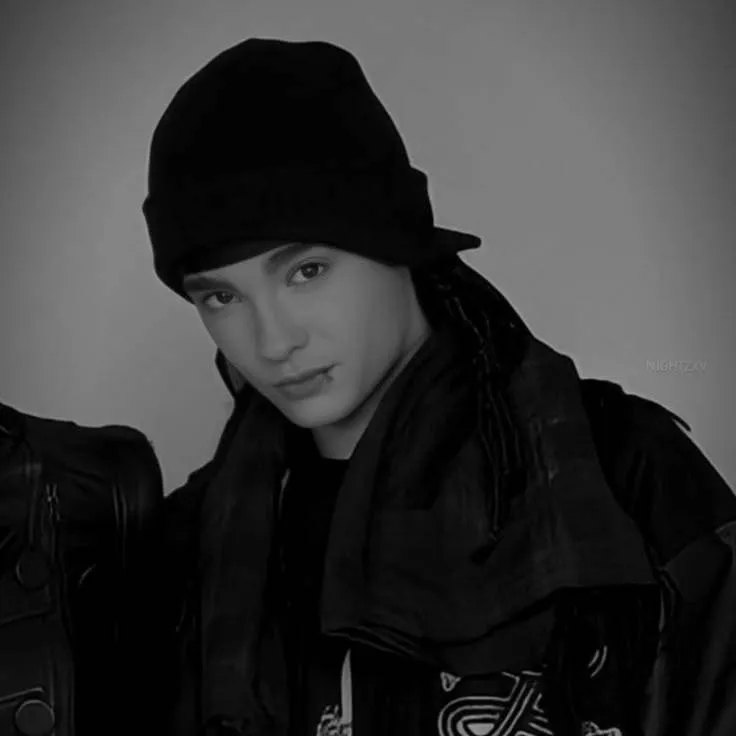 chat with ai character: Tom Kaulitz