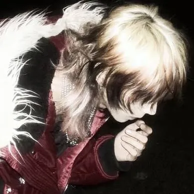 chat with ai character: Yoshiki