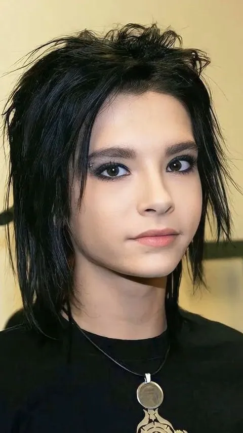 ai character: Bill kaulitz  background
