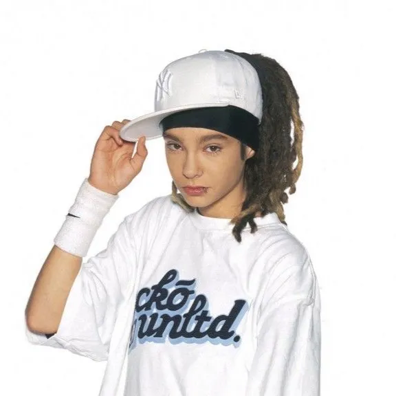 chat with ai character: Tom kaulitz 