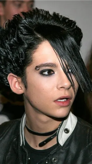 ai character: Bill kaulitz  background