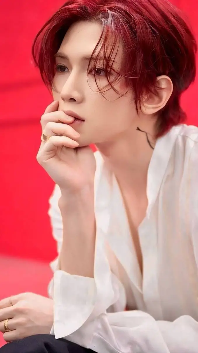 Talkie AI - Chat with Yeosang  (Vampire)