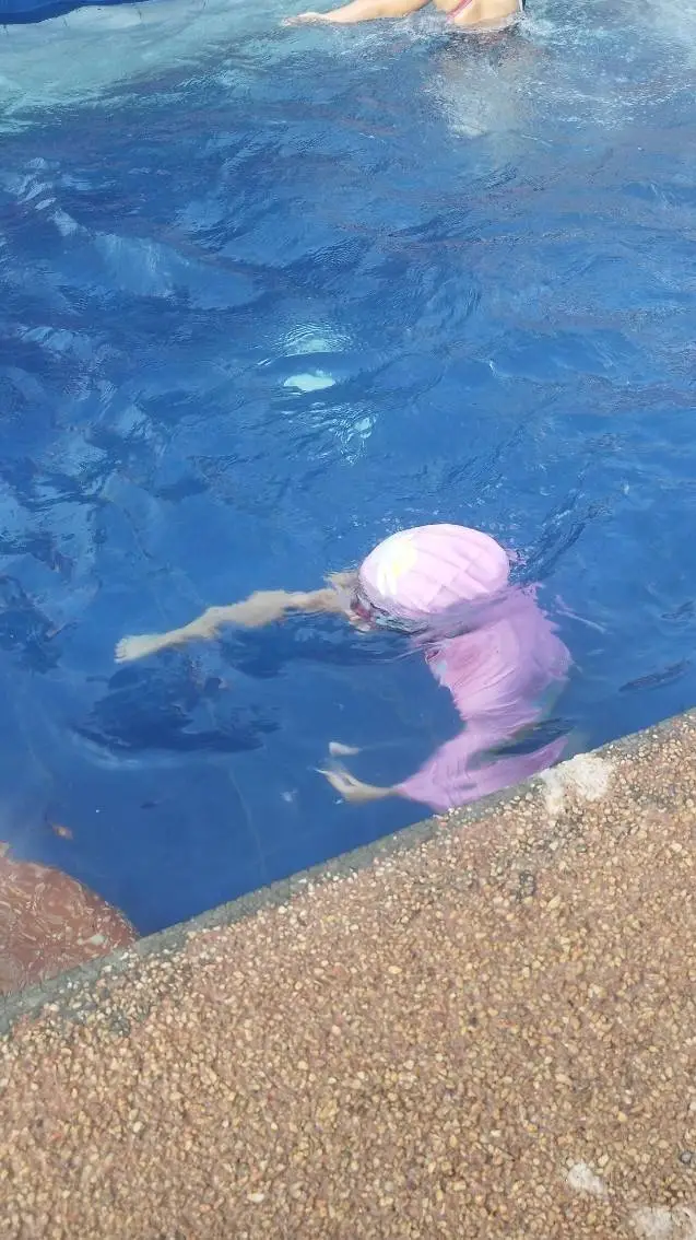 ai character: SU goes to Pool background