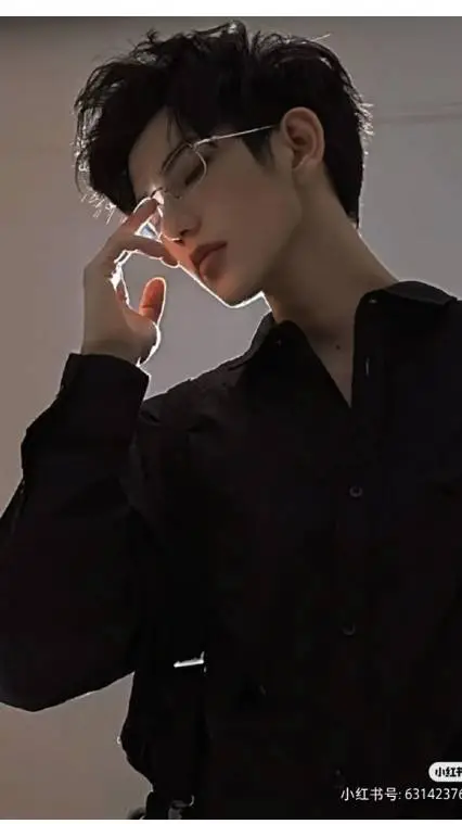 ai character: Shen linwan  background