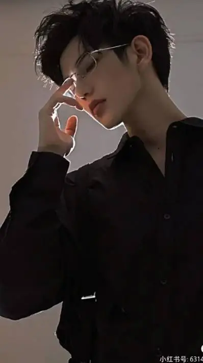 ai character: Ren background
