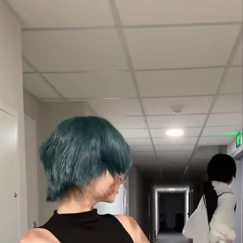 chat with ai character: Maki