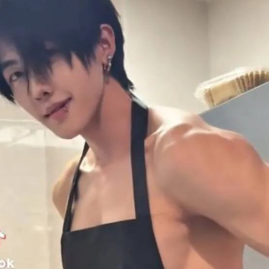 chat with ai character: Tu novio coreano 