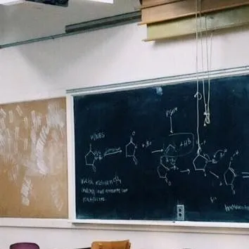 chat with ai character: 😈school😈