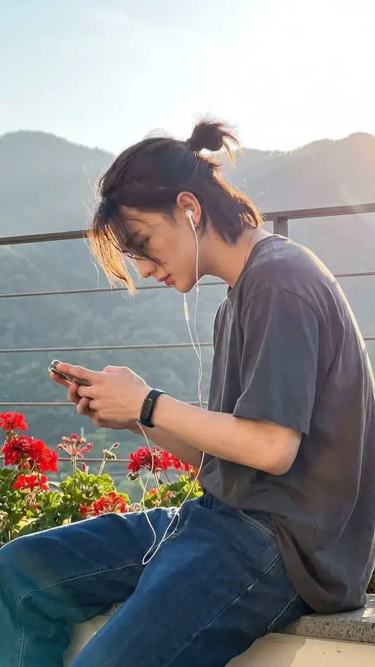 Talkie AI - Chat with Hyunjin