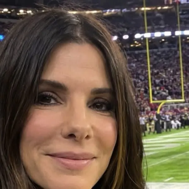 chat with ai character: Sandra bullock 