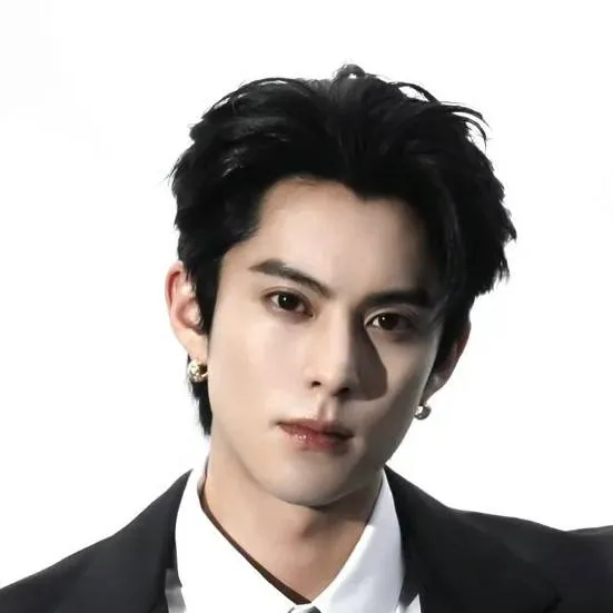 chat with ai character: Dylan Wang 