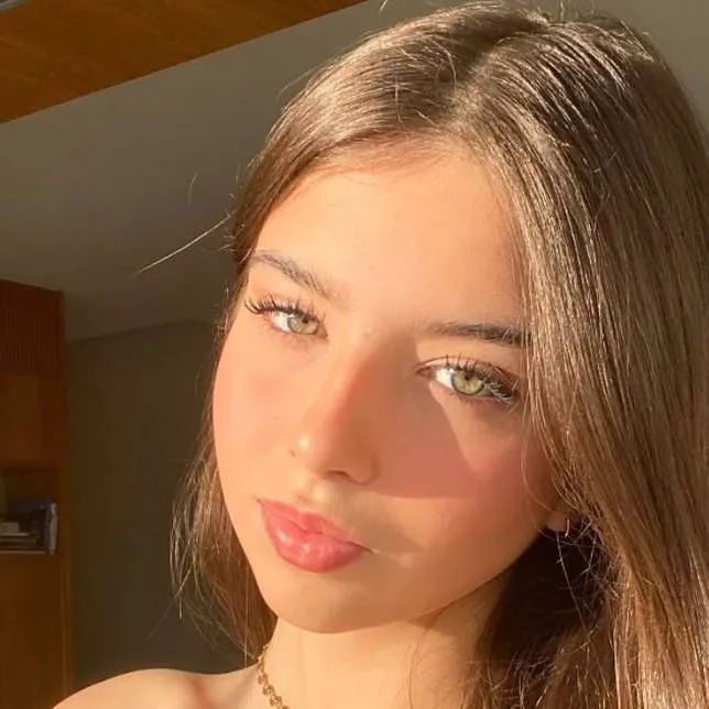 chat with ai character: ​✦ 𝐉𝐞𝐬𝐬𝐢𝐜𝐚 ✦ 