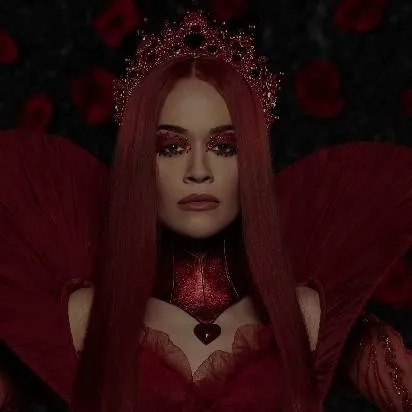 chat with ai character: Queem of Hearts