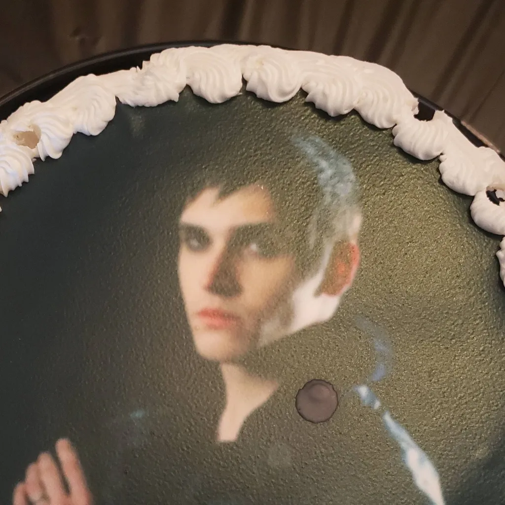chat with ai character: MCR