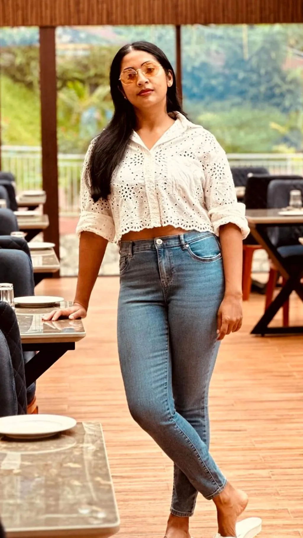 Talkie AI - Chat with Navya Nair 