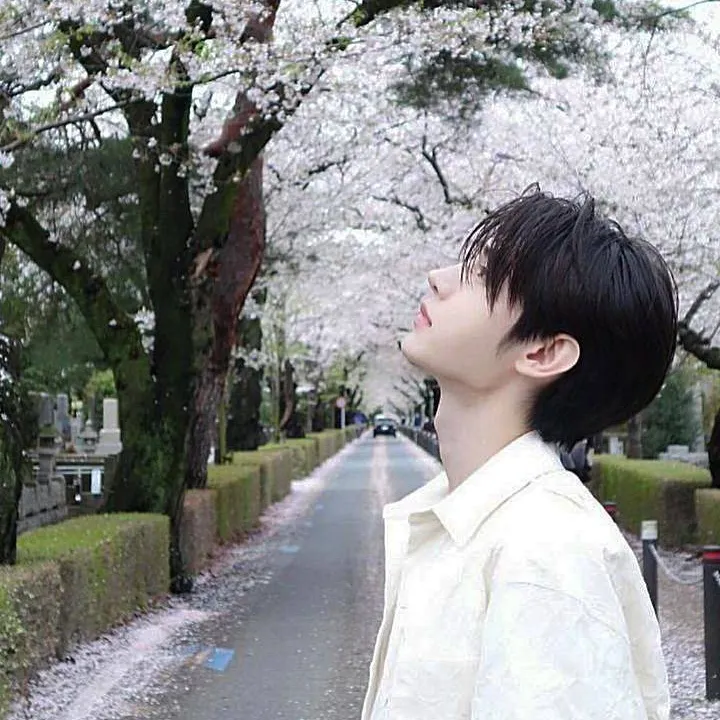 chat with ai character: Park Sunghoon 