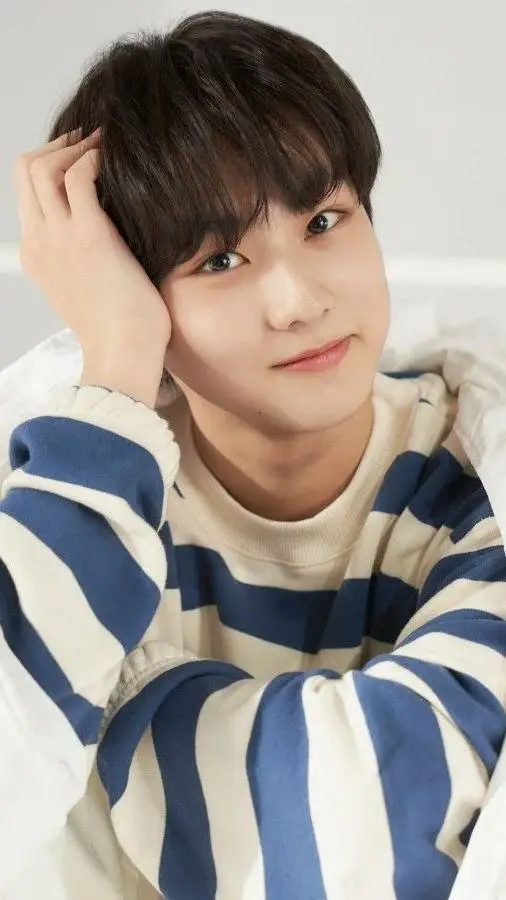 ai character: Jungwon background