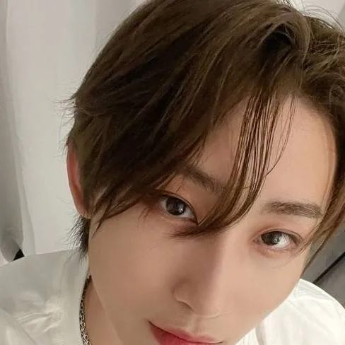 chat with ai character: Yu zeyu